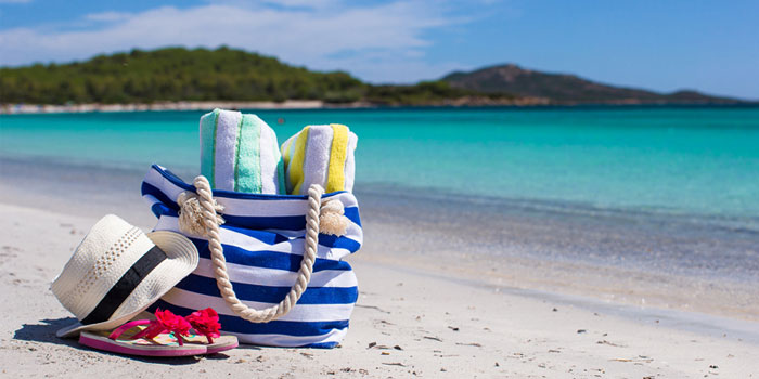 How to choose a beach bag